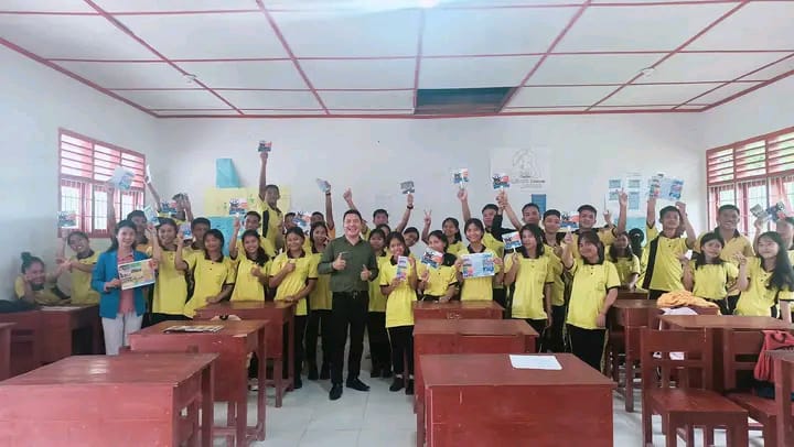 DOSEN DAN MAHASISWA SEKOLAH TINGGI TEOLOGI ANUGERAH MISI NIAS BARAT MELAKUKAN SOSIALISASI PENERIMAAN MAHASISWA BARU DAN DOA BERSAMA DI BERBAGAI SEKOLAH